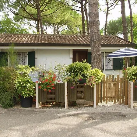 Villaggio Azzurro Lido di Jesolo Esterno foto